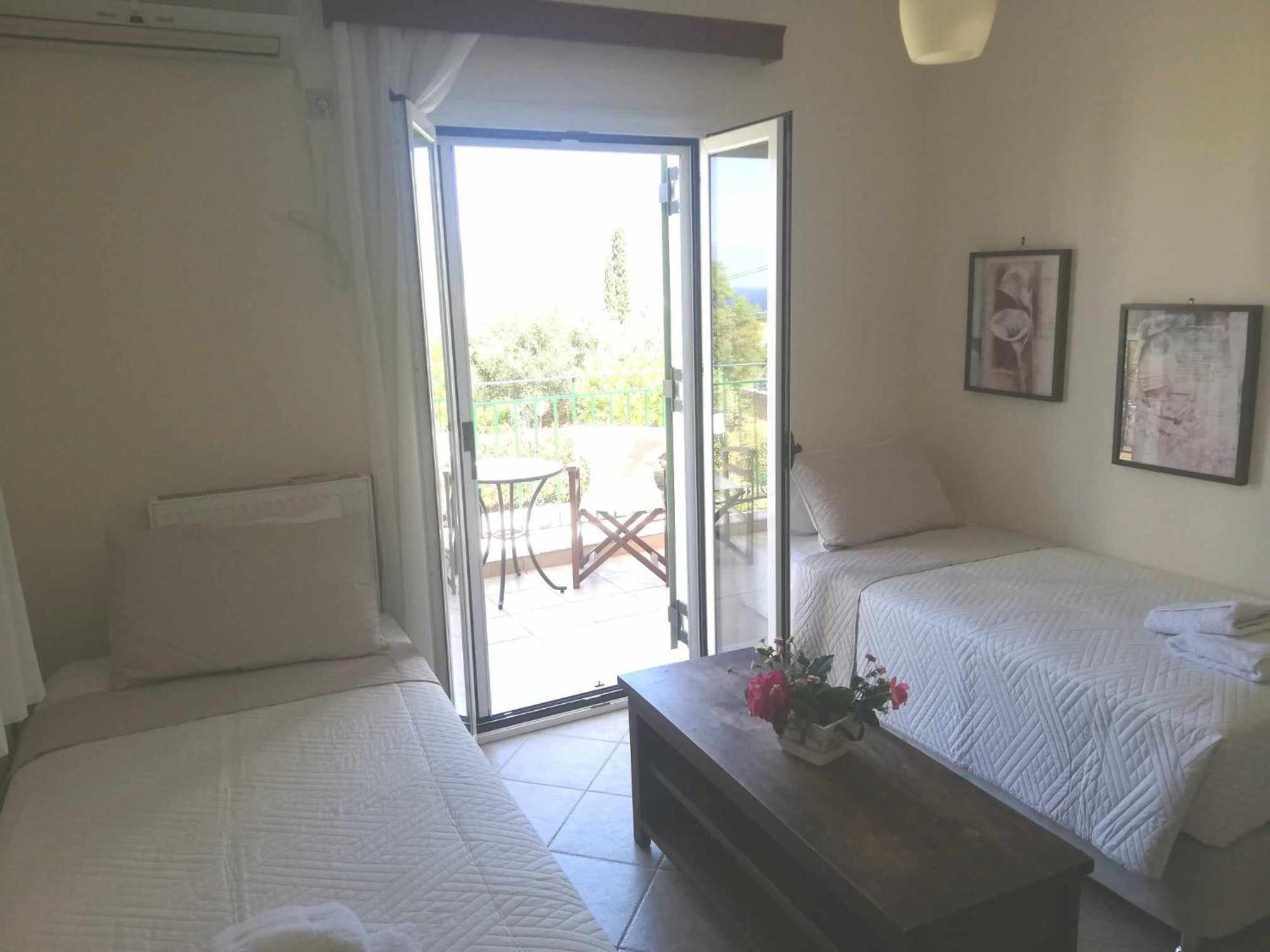 Iliachtides Villas คาราโวมิลอส ภายนอก รูปภาพ