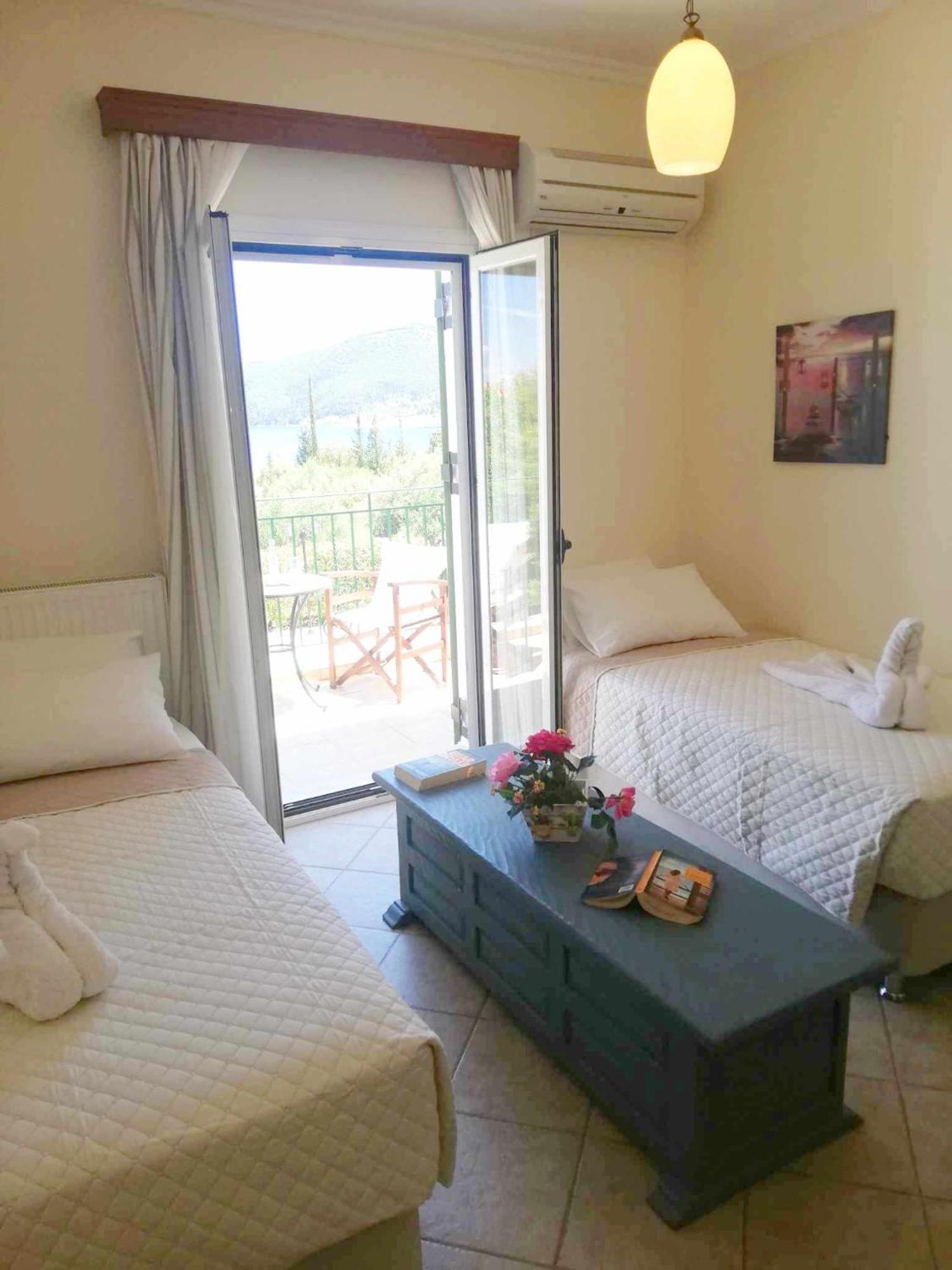 Iliachtides Villas คาราโวมิลอส ภายนอก รูปภาพ