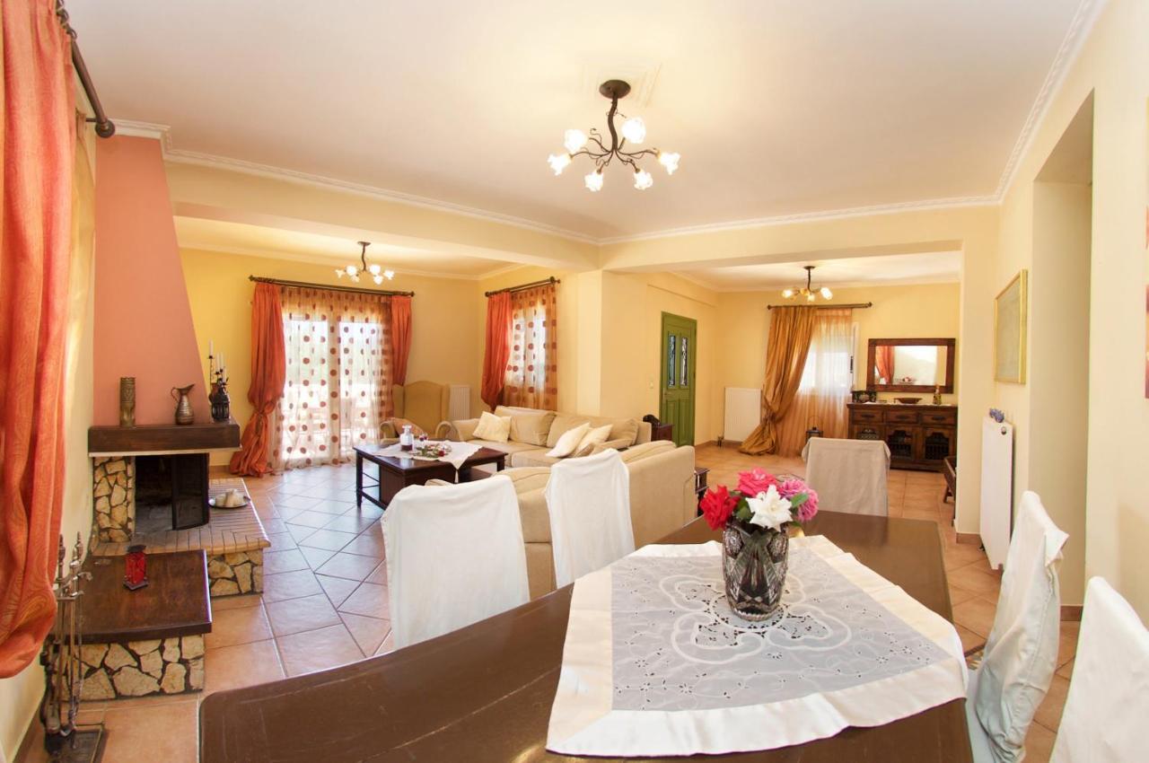 Iliachtides Villas คาราโวมิลอส ห้อง รูปภาพ